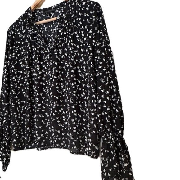 J. Crew Black and White Floral Popover Blouse - Picture 2 of 9